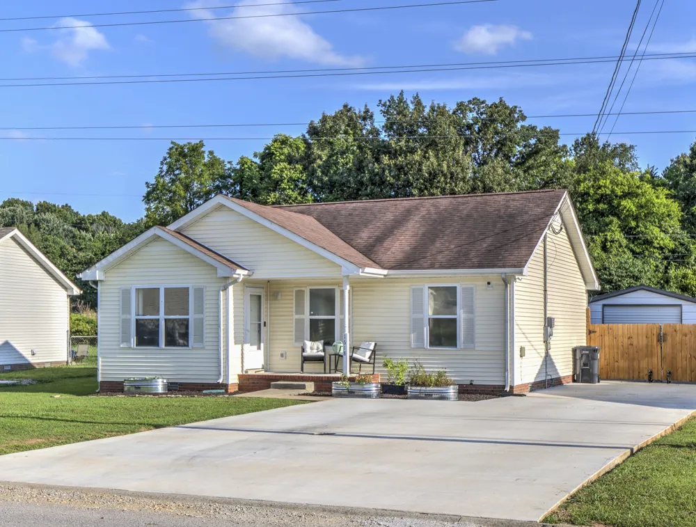 1618 Hannibal Dr Oak Grove, KY 42262
