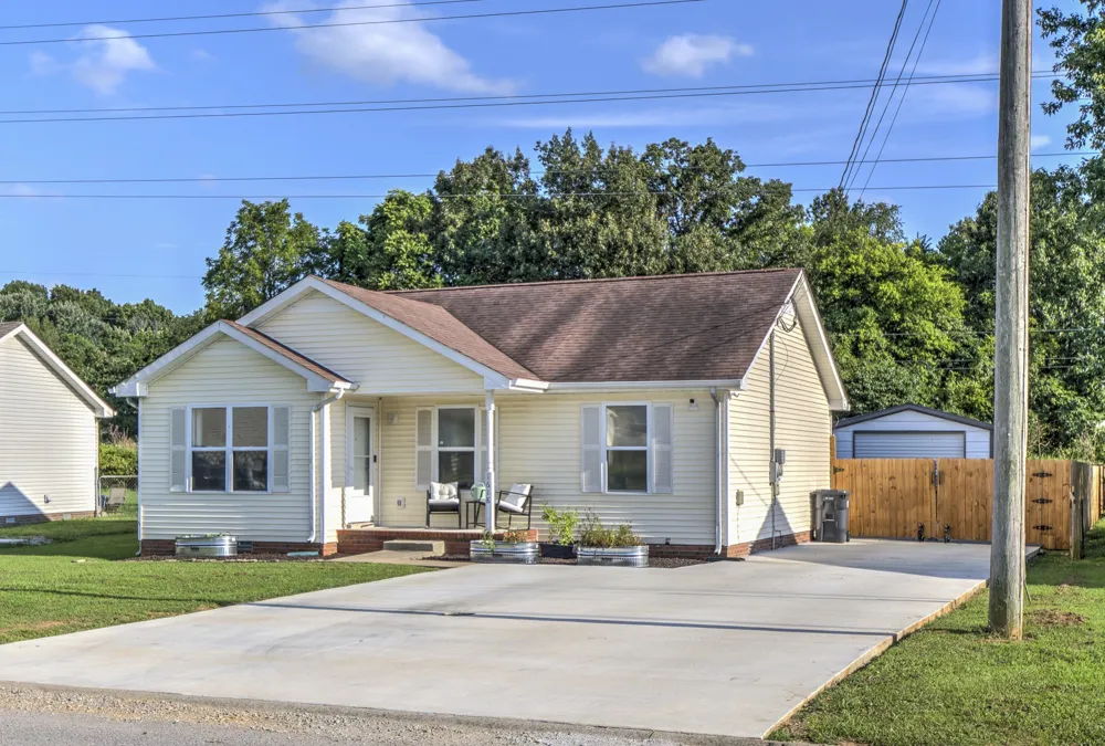 1618 Hannibal Dr Oak Grove, KY 42262