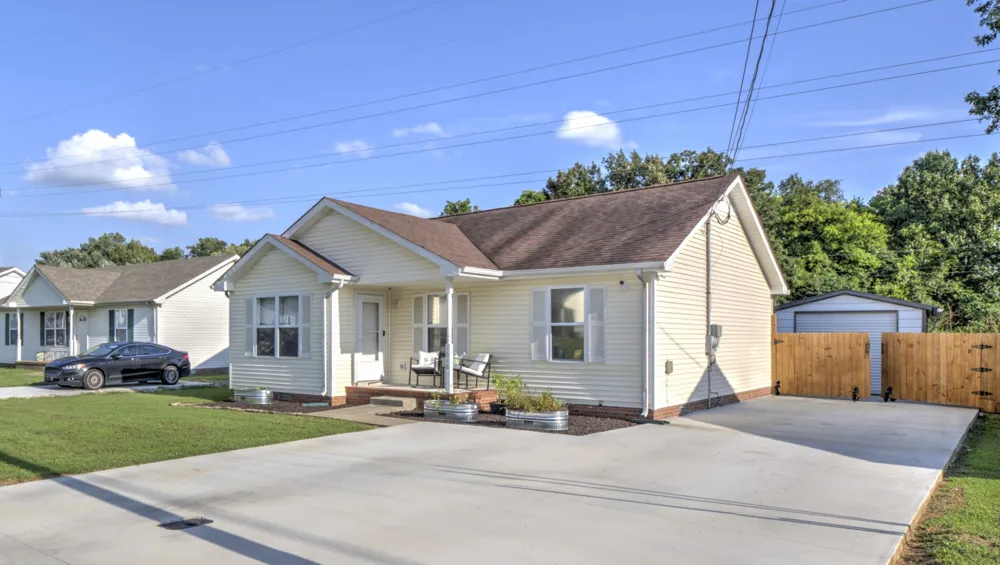 1618 Hannibal Dr Oak Grove, KY 42262