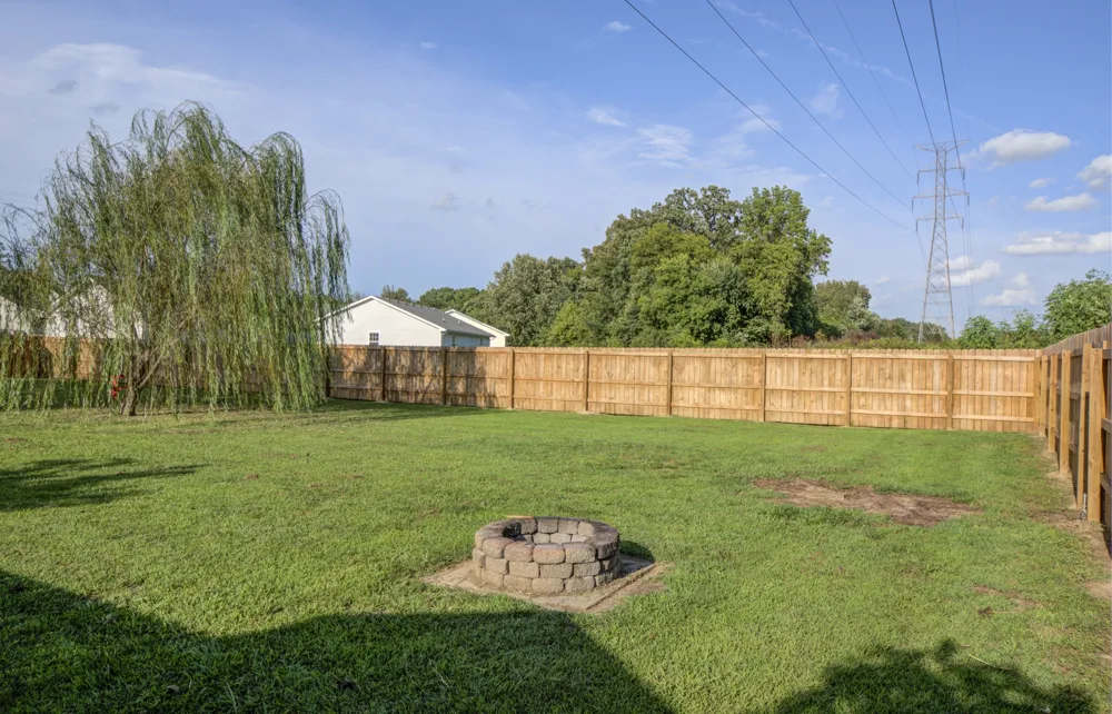 1618 Hannibal Dr Oak Grove, KY 42262