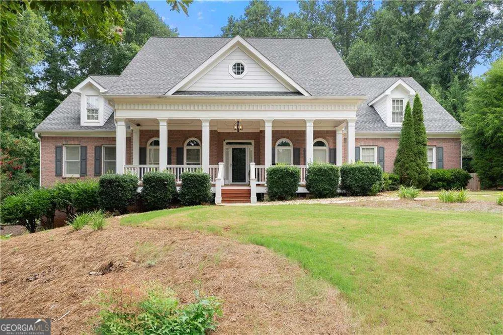 5022 Oak Farm WAY Flowery Branch, GA 30542
