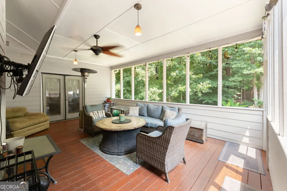 5022 Oak Farm WAY Flowery Branch, GA 30542