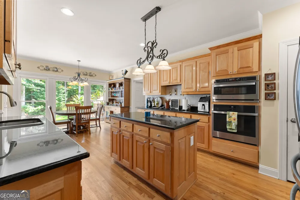 5022 Oak Farm WAY Flowery Branch, GA 30542