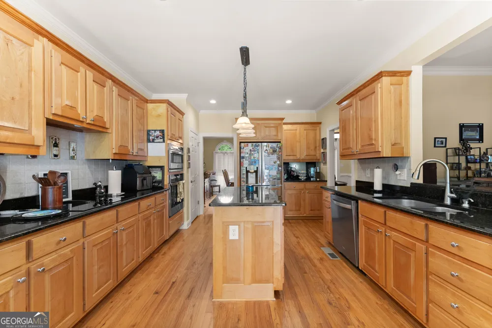 5022 Oak Farm WAY Flowery Branch, GA 30542