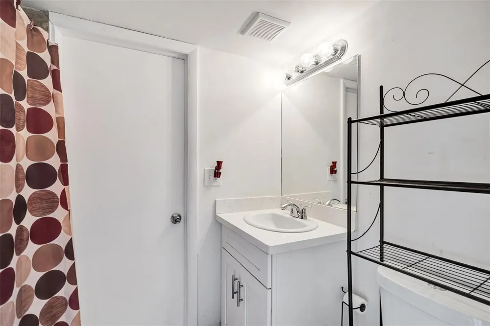 3541 NW 95th Terrace #202 Sunrise, FL 33351