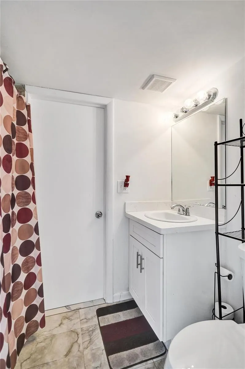 3541 NW 95th Terrace #202 Sunrise, FL 33351
