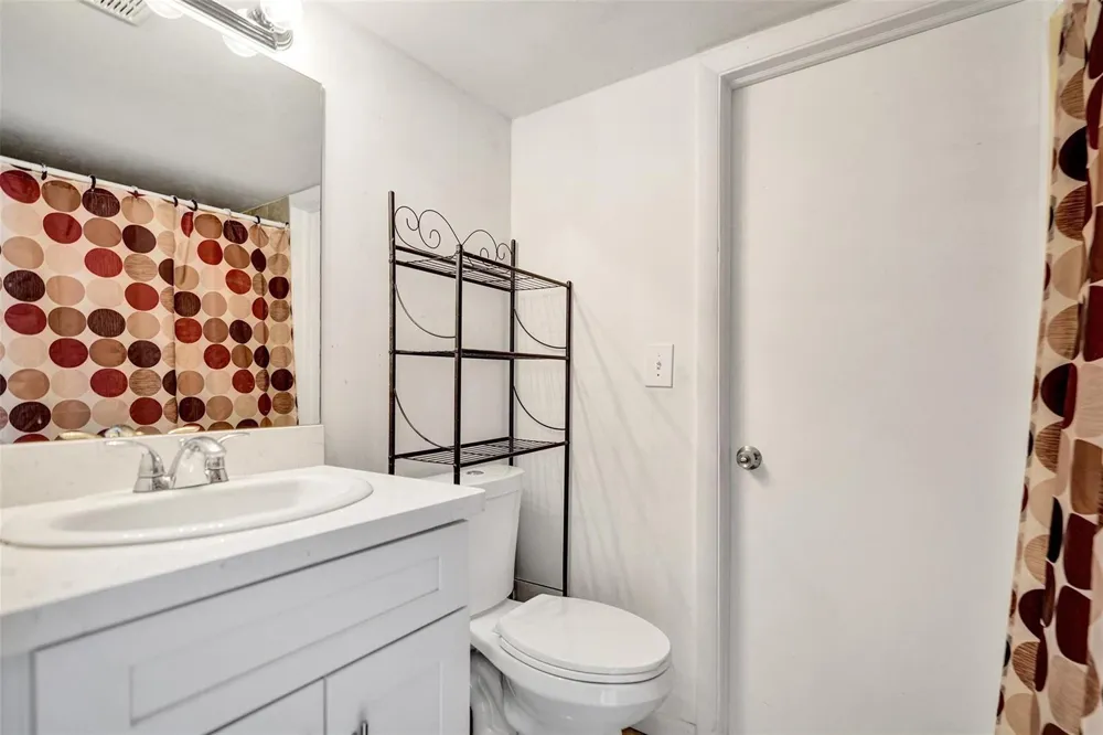 3541 NW 95th Terrace #202 Sunrise, FL 33351