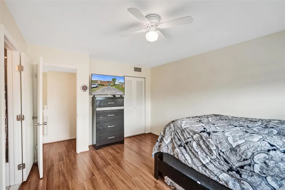 3541 NW 95th Terrace #202 Sunrise, FL 33351