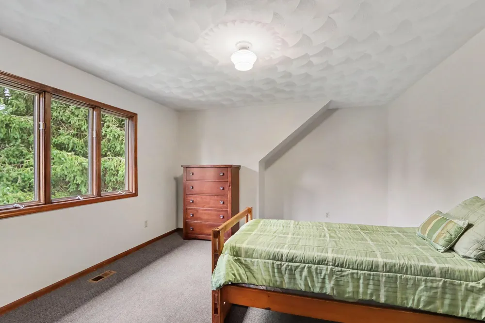 604 Flower Street Three Rivers, MI 49093