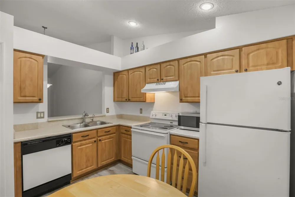 13324 FAIRWAY GLEN DRIVE #201 Orlando, FL 32824