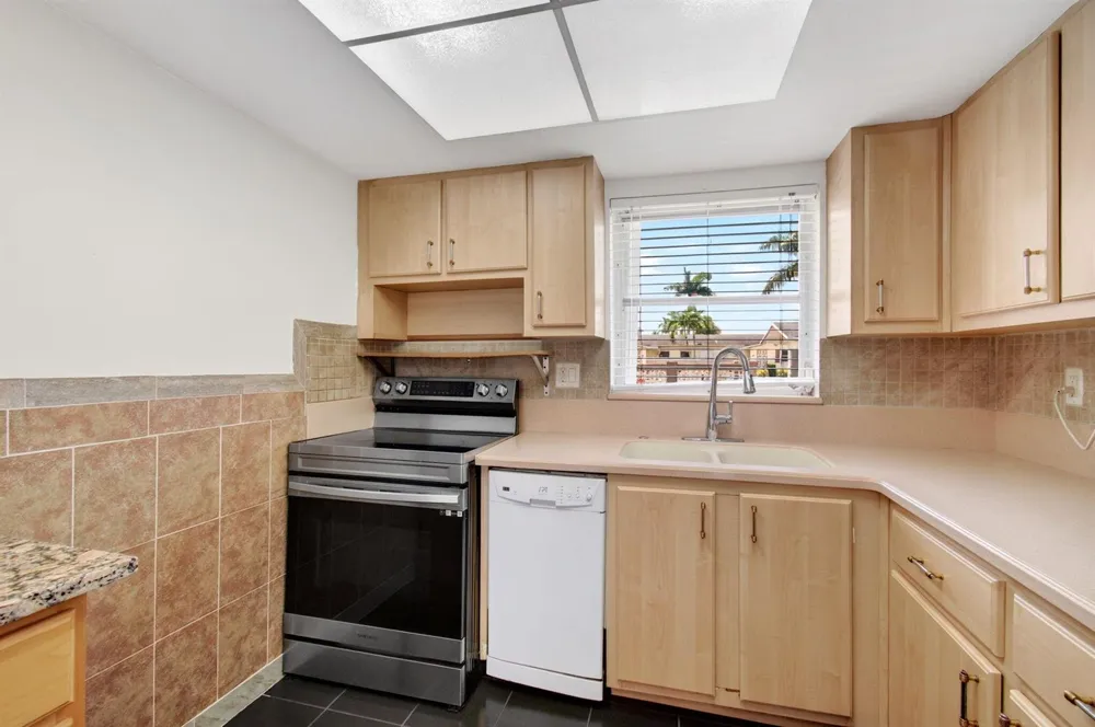 2522 Emory Dr Drive E #I West Palm Beach, FL 33415