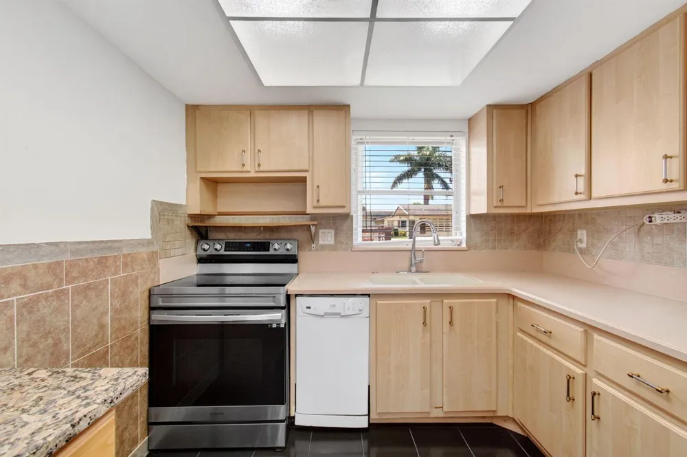 2522 Emory Dr Drive E #I West Palm Beach, FL 33415