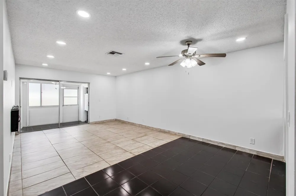 2522 Emory Dr Drive E #I West Palm Beach, FL 33415