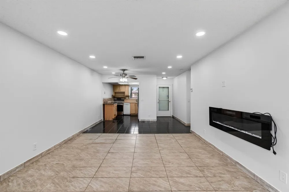 2522 Emory Dr Drive E #I West Palm Beach, FL 33415