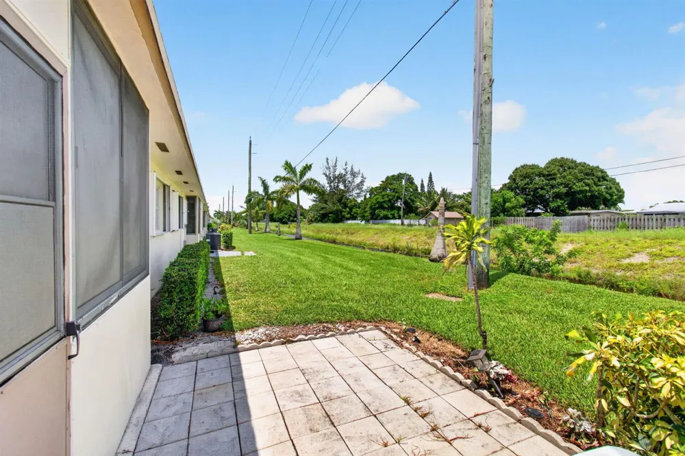 2522 Emory Dr Drive E #I West Palm Beach, FL 33415
