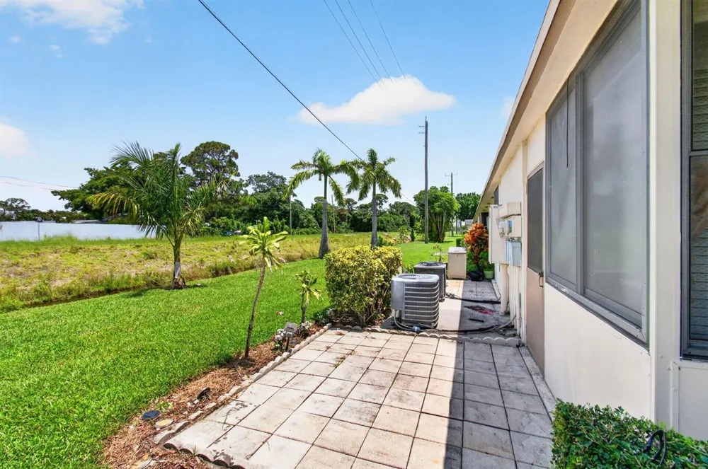 2522 Emory Dr Drive E #I West Palm Beach, FL 33415