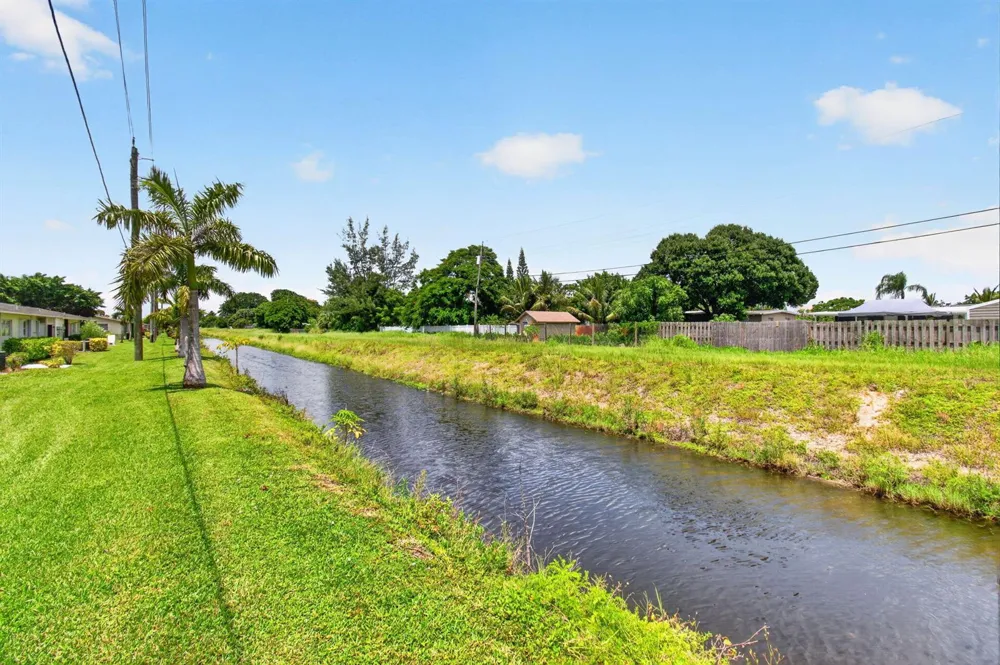 2522 Emory Dr Drive E #I West Palm Beach, FL 33415