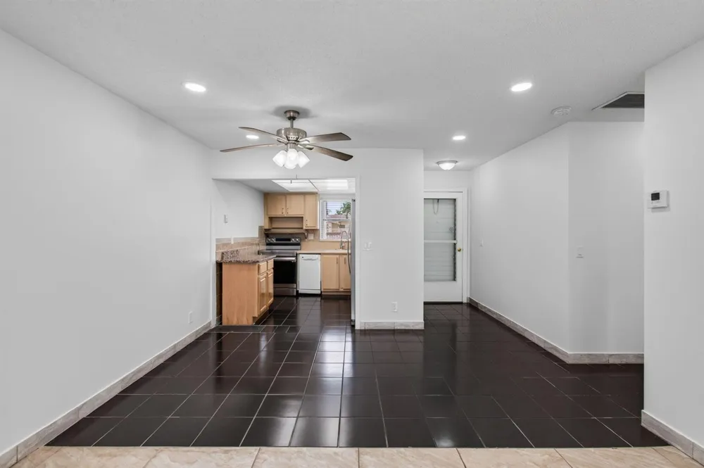 2522 Emory Dr Drive E #I West Palm Beach, FL 33415