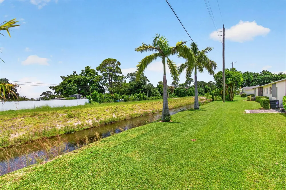 2522 Emory Dr Drive E #I West Palm Beach, FL 33415