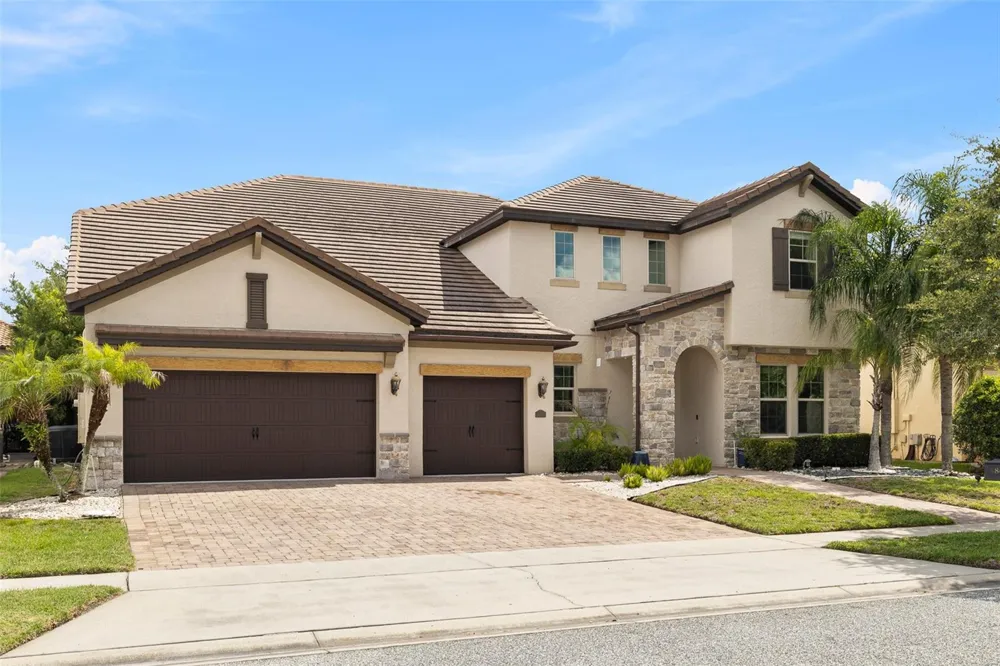 8416 CHILTON DRIVE Orlando, FL 32836