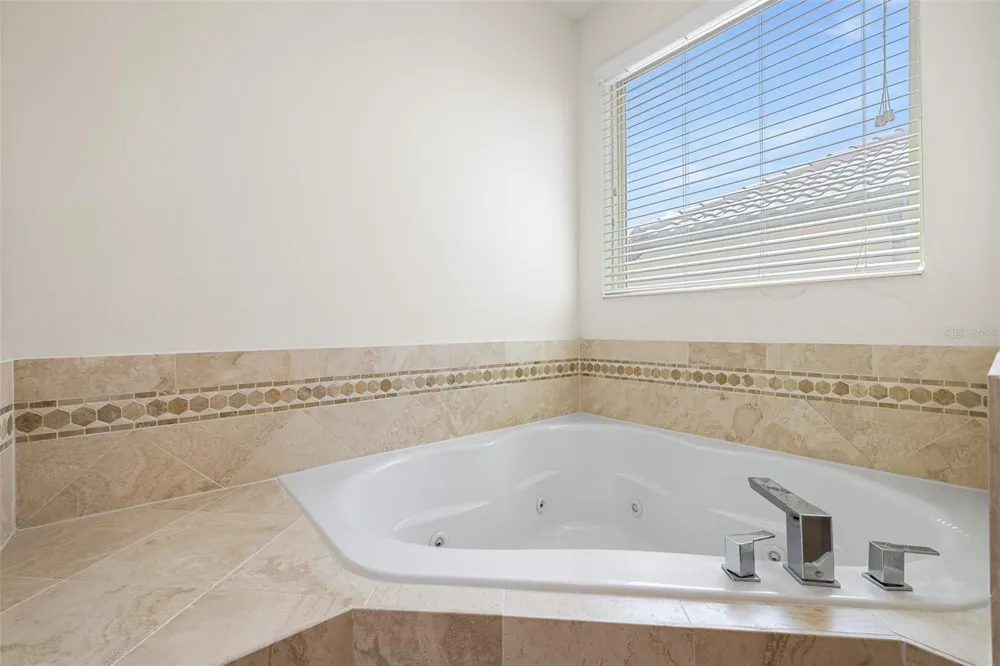 8416 CHILTON DRIVE Orlando, FL 32836