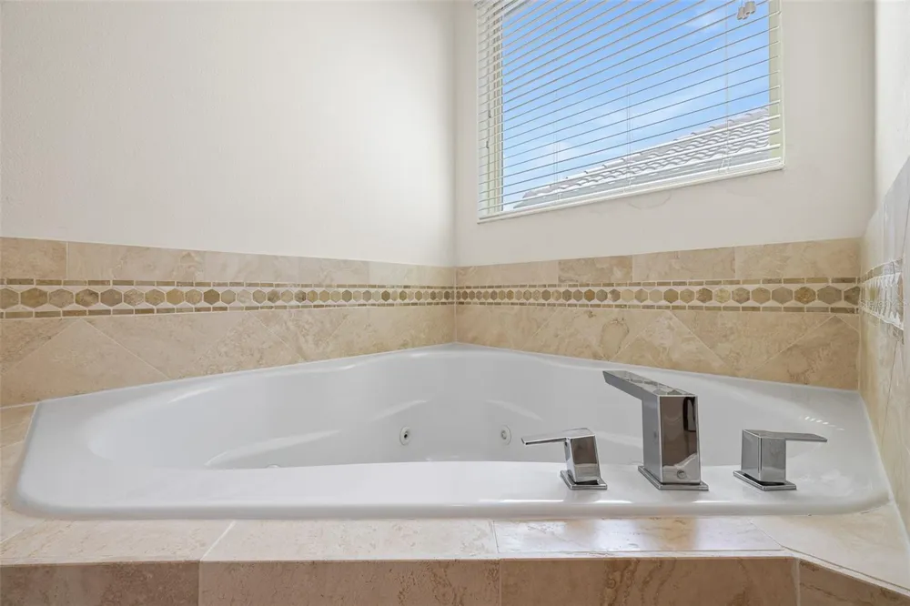 8416 CHILTON DRIVE Orlando, FL 32836