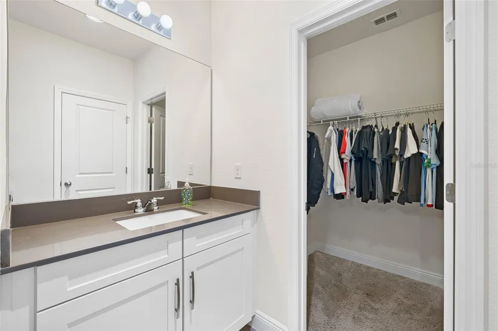 8416 CHILTON DRIVE Orlando, FL 32836