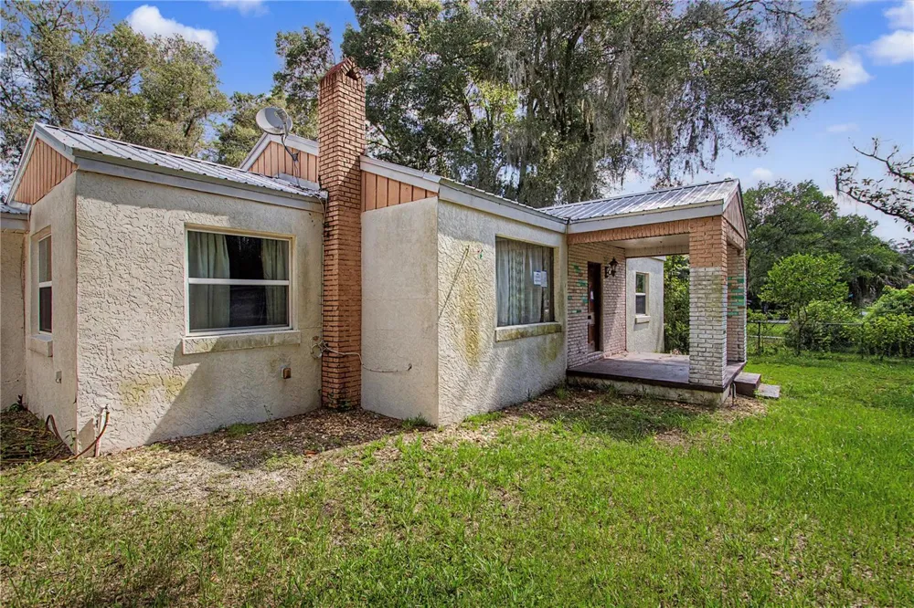 20179 THE GRANADA Dunnellon, FL 34432