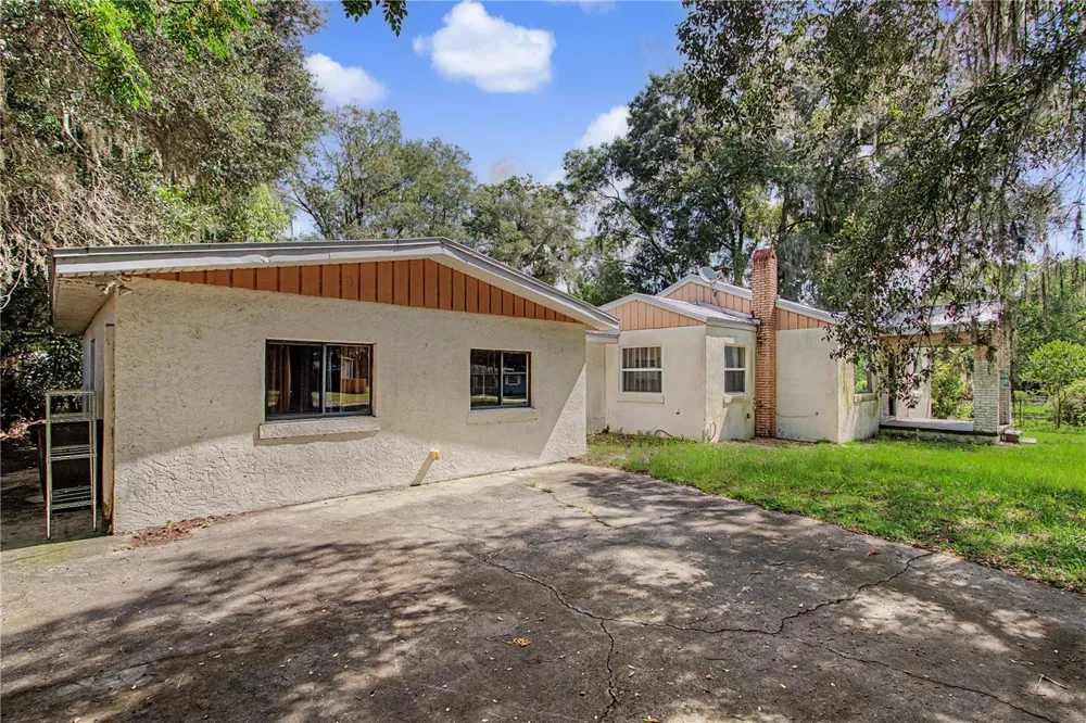 20179 THE GRANADA Dunnellon, FL 34432