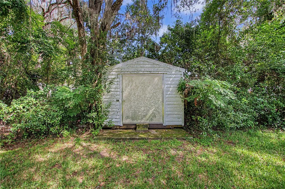20179 THE GRANADA Dunnellon, FL 34432