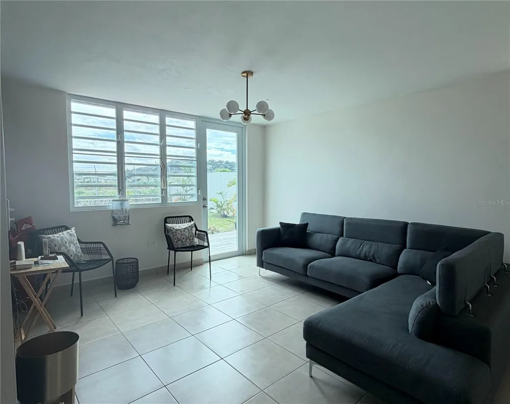 Cale I 25 URB PALACIOS DEL MAR Humacao, PR 00791