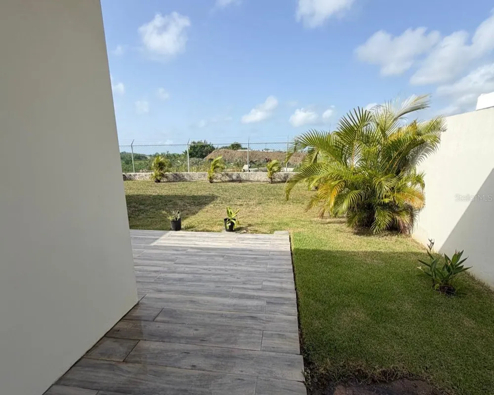 Cale I 25 URB PALACIOS DEL MAR Humacao, PR 00791