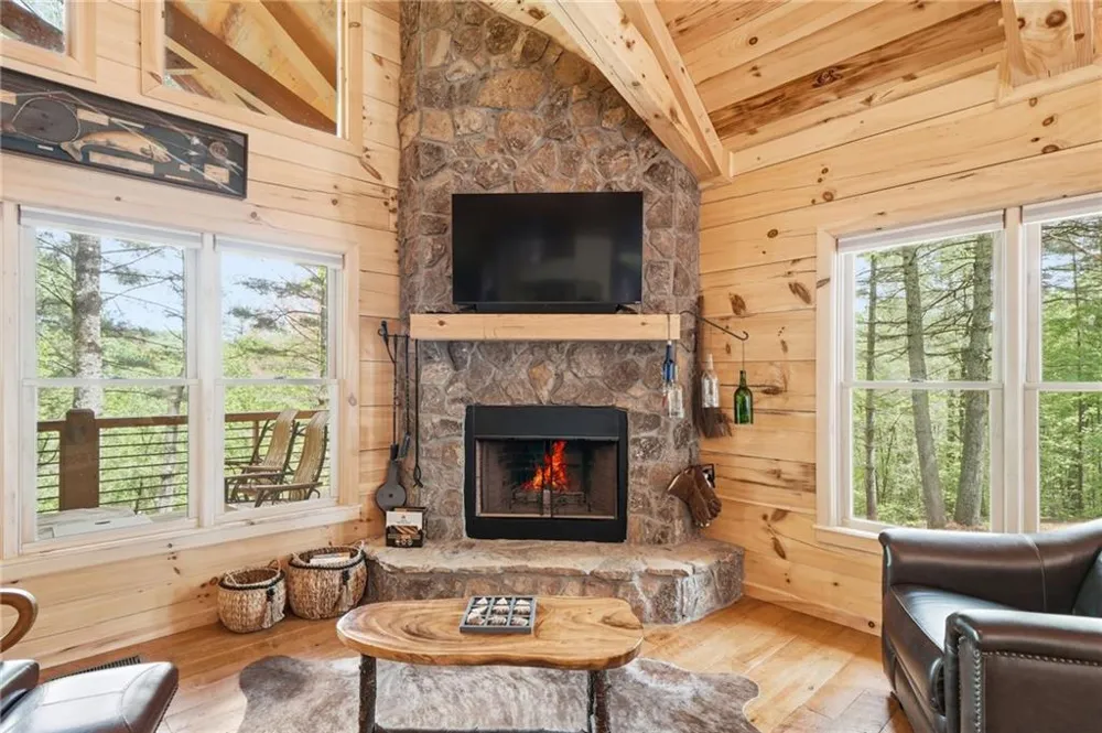 85 Christopher Drive Ellijay, GA 30540