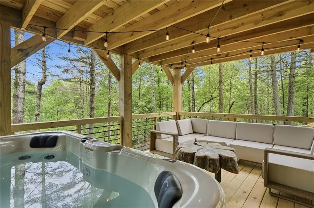 85 Christopher Drive Ellijay, GA 30540
