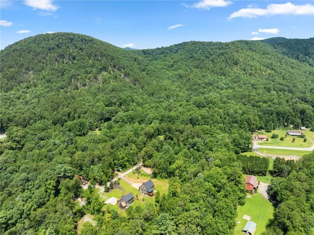 85 Deer Valley Estate Road Sautee Nacoochee, GA 30571