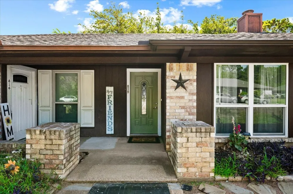814 Rock Creek Drive Euless, TX 76039