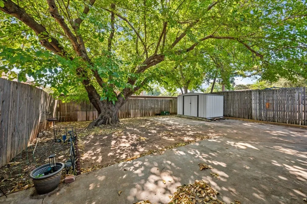 814 Rock Creek Drive Euless, TX 76039