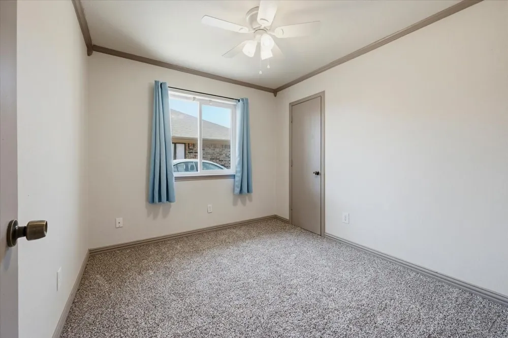 814 Rock Creek Drive Euless, TX 76039