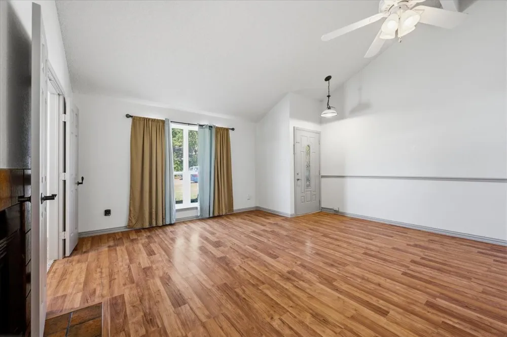 814 Rock Creek Drive Euless, TX 76039