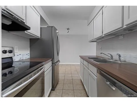 209 E Highline Circle #302