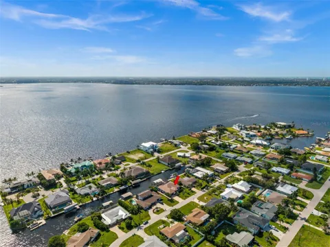 5815 SW 1ST PLACE