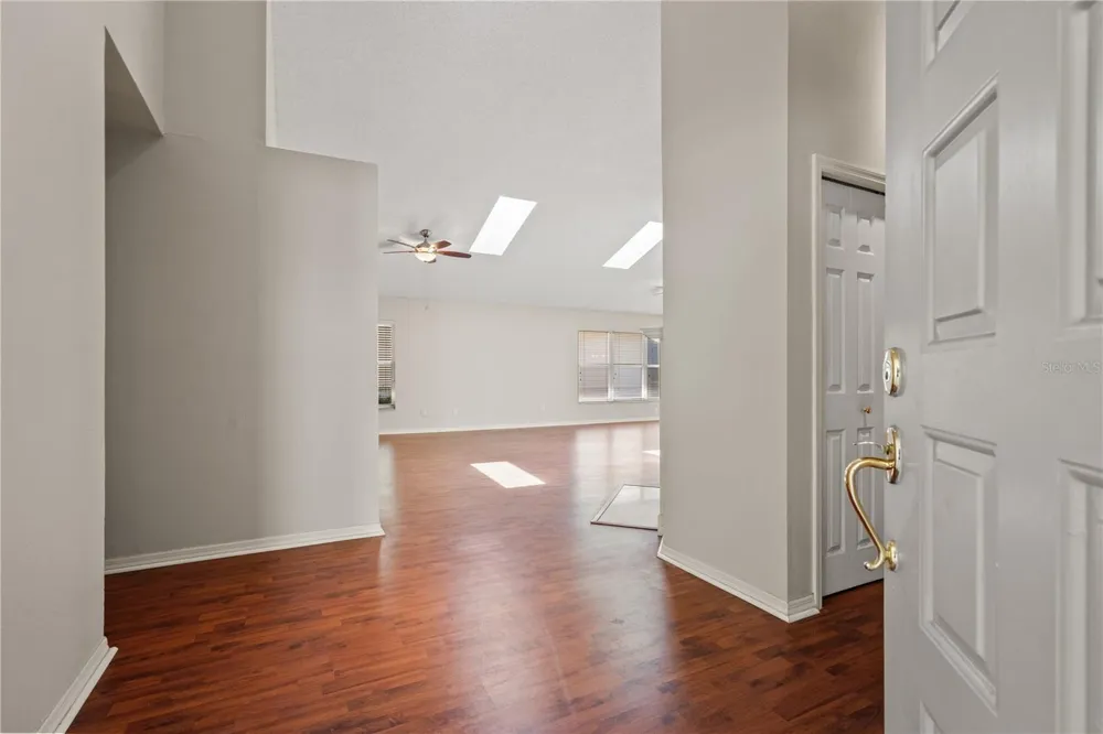 6005 FAIRWAY PALMS COURT Tampa, FL 33647