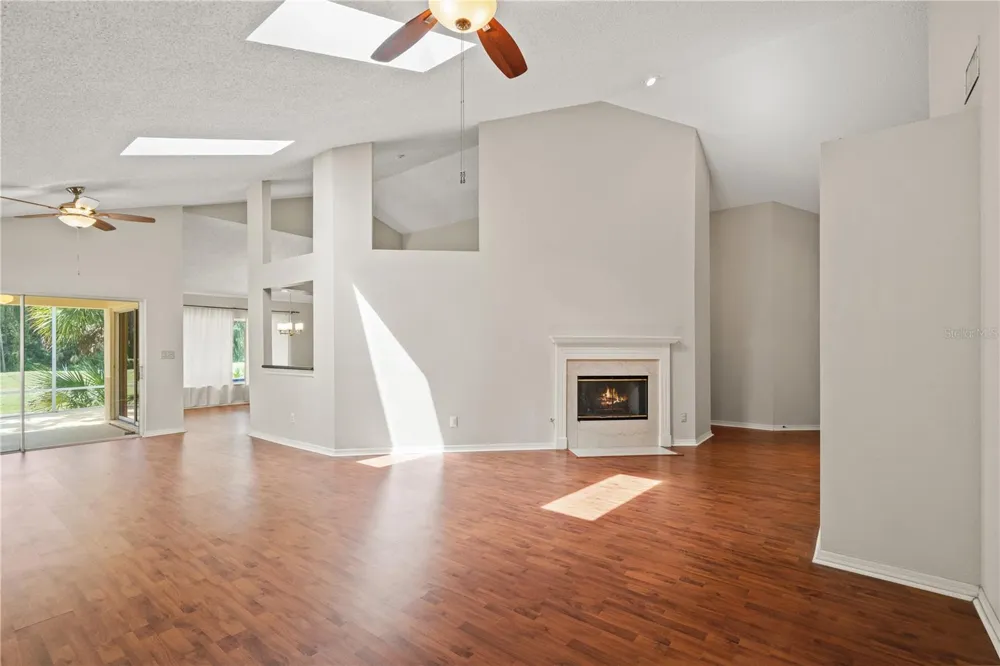 6005 FAIRWAY PALMS COURT Tampa, FL 33647
