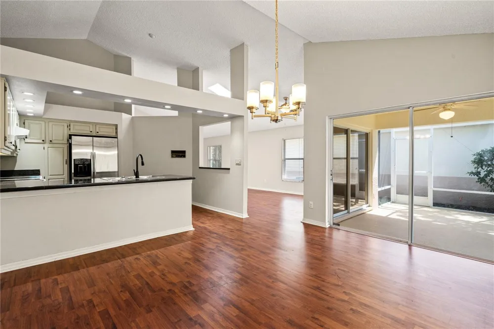 6005 FAIRWAY PALMS COURT Tampa, FL 33647