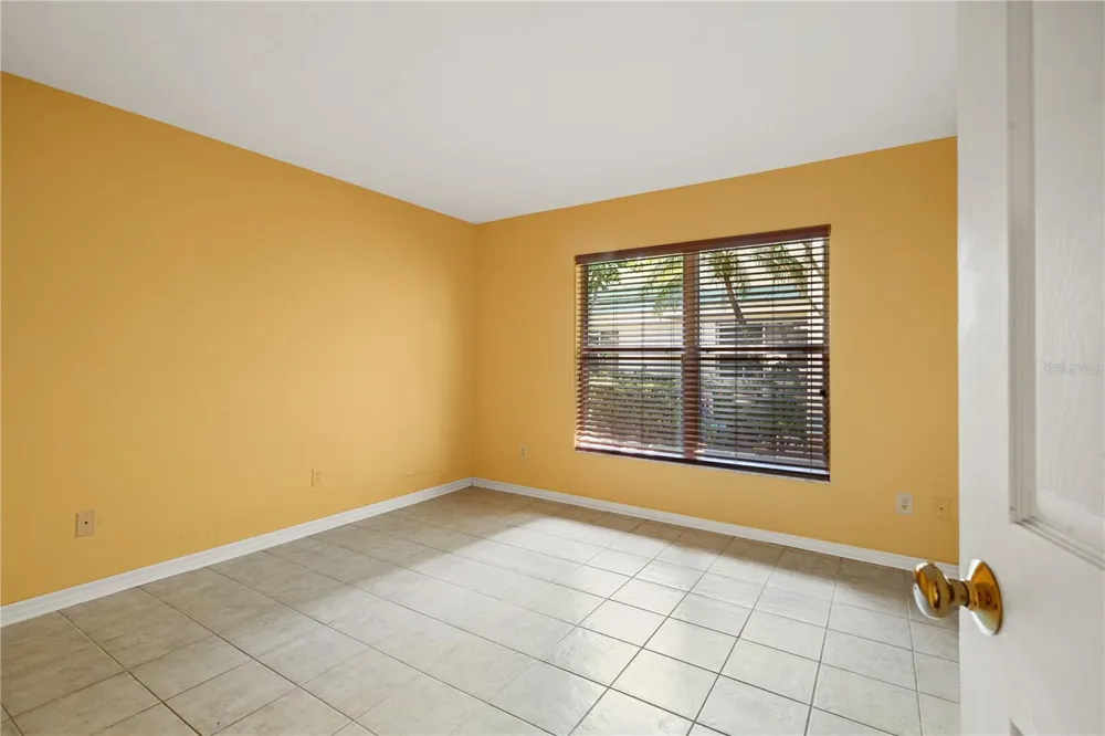 6005 FAIRWAY PALMS COURT Tampa, FL 33647