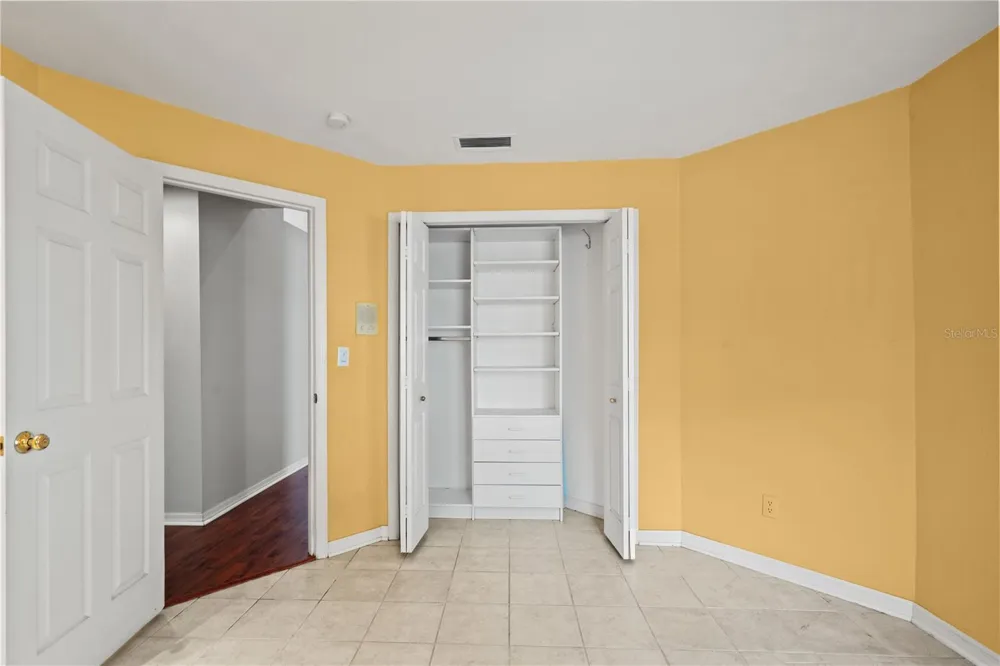 6005 FAIRWAY PALMS COURT Tampa, FL 33647