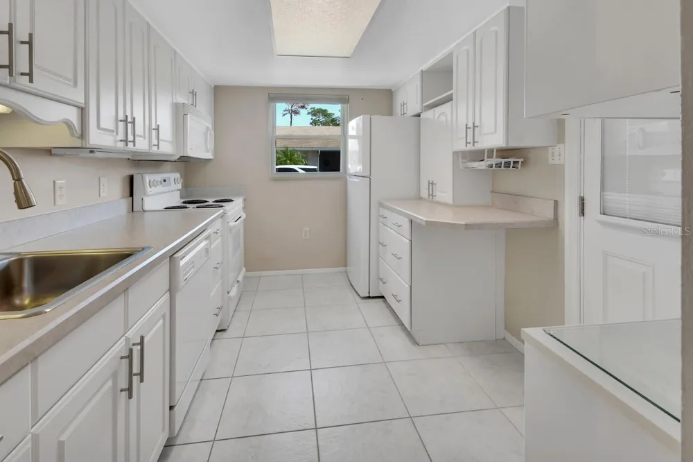 202 ELMWOOD AVENUE #330 Deland, FL 32724