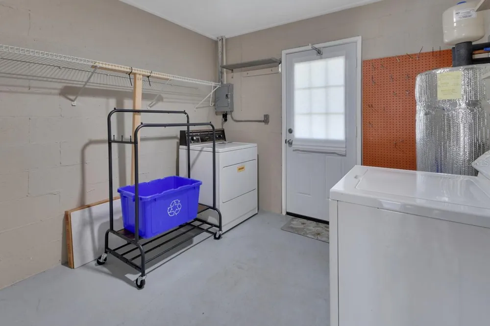 202 ELMWOOD AVENUE #330 Deland, FL 32724