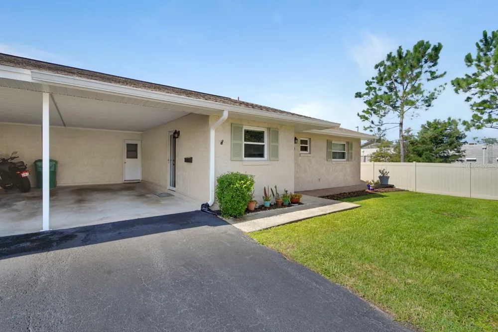 202 ELMWOOD AVENUE #330 Deland, FL 32724