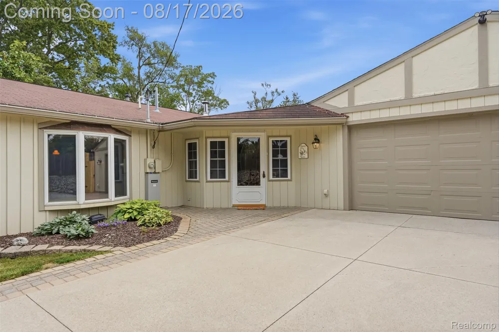 10286 7 Mile Road Salem Township, MI 48167